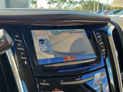 2018 Cadillac Escalade Luxury