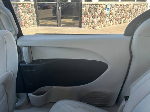 2017 Chrysler Pacifica Touring