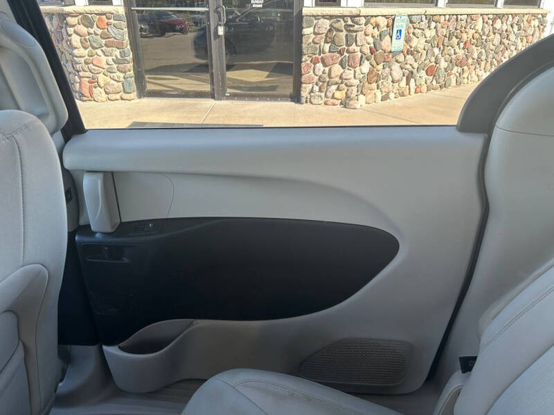 2017 Chrysler Pacifica Touring