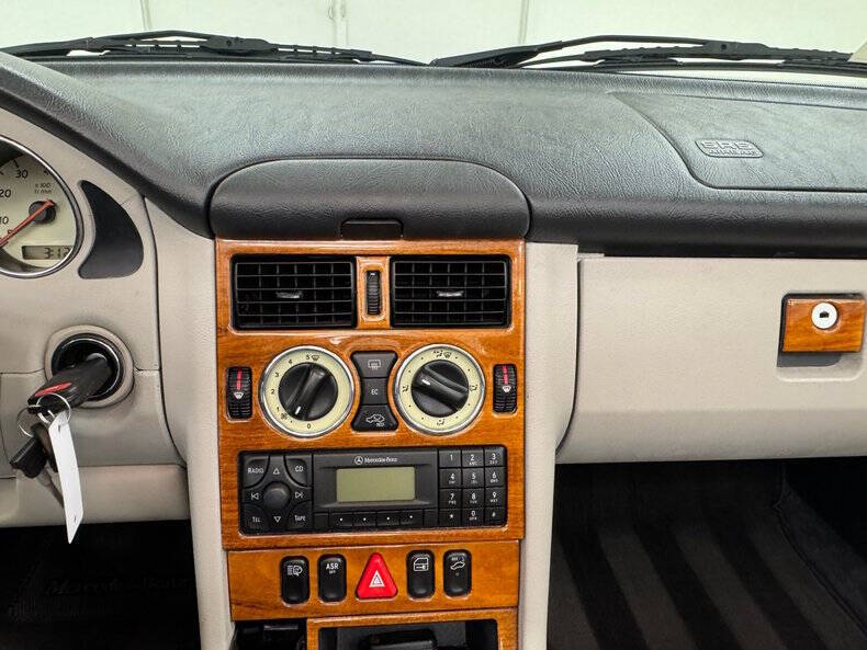 1999 Mercedes-Benz SLK