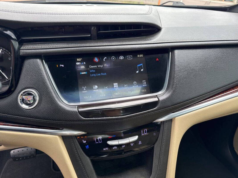 2018 Cadillac XT5 Premium Luxury