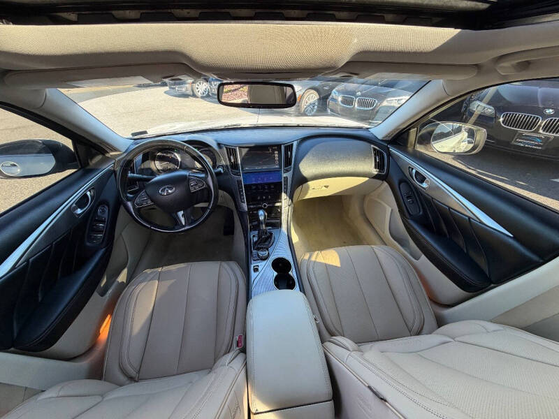 2015 Infiniti Q50 Premium