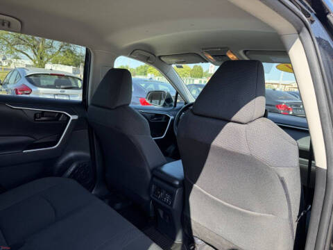 2021 Toyota RAV4 Hybrid LE