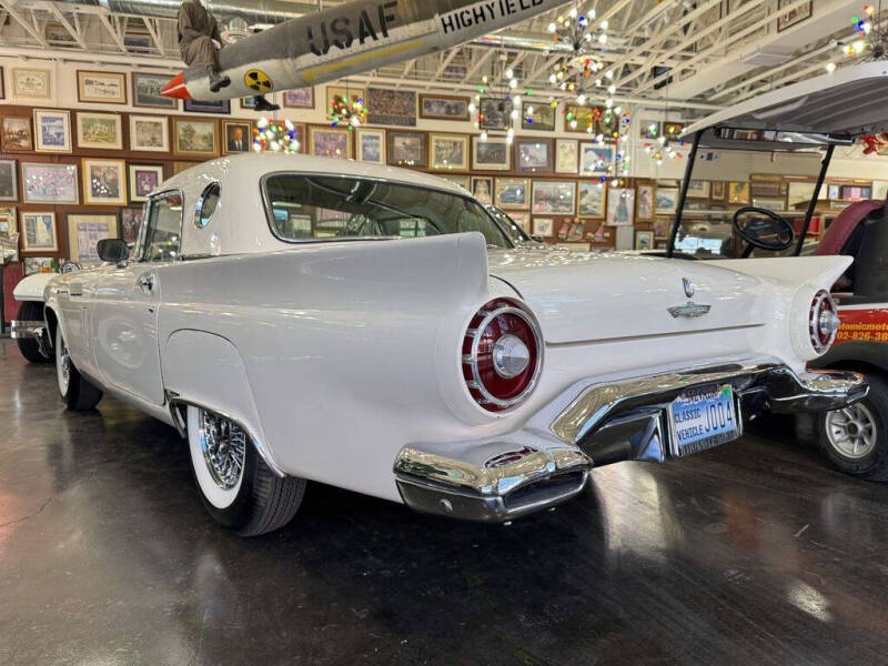 1957 Ford Thunderbird