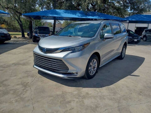 2024 Toyota Sienna XLE 7-Passenger