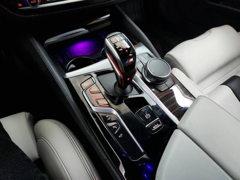 2022 BMW M5