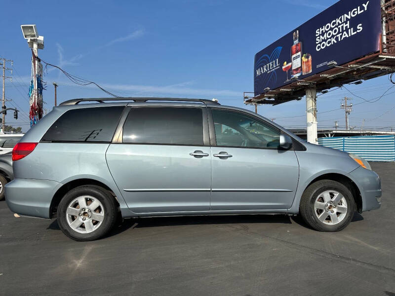 2004 Toyota Sienna XLE 7 Passenger