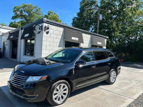 2018 Lincoln MKT Premiere
