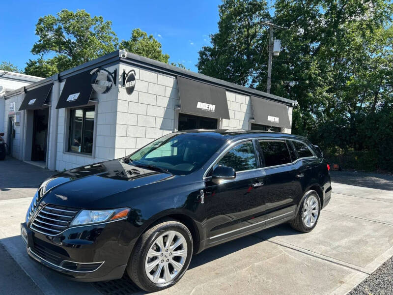 2018 Lincoln MKT Premiere