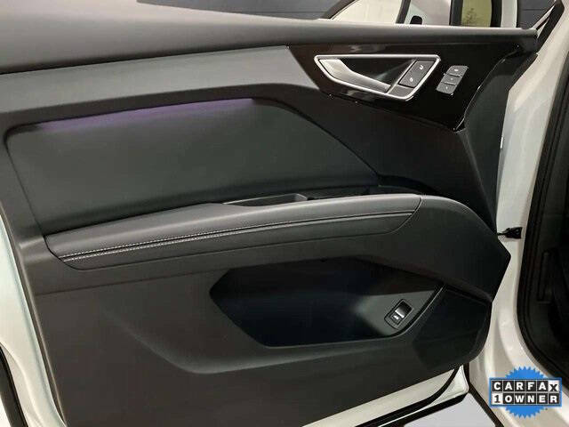 2024 Audi Q4 e-tron quattro Premium Plus 50