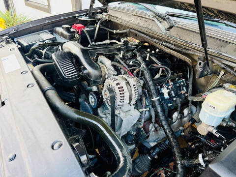 2017 Cadillac Escalade Standard