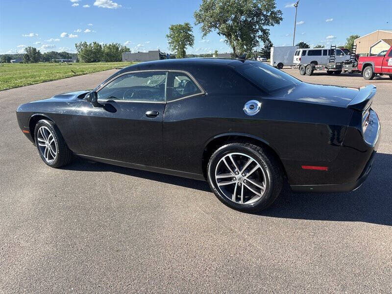 2019 Dodge Challenger SXT
