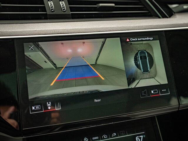 2021 Audi e-tron quattro Premium