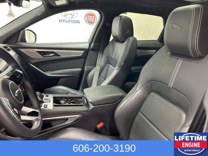 2024 Jaguar F-PACE P250 R-Dynamic S