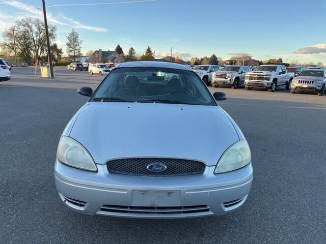 2006 Ford Taurus SE