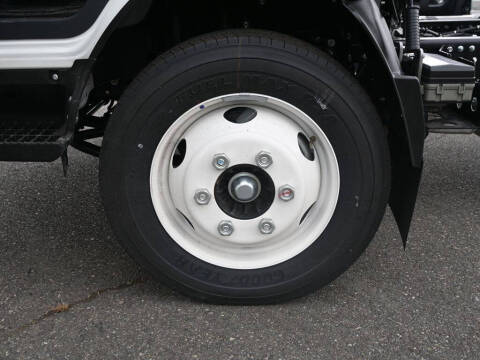 2024 Isuzu NPR HD 1F3