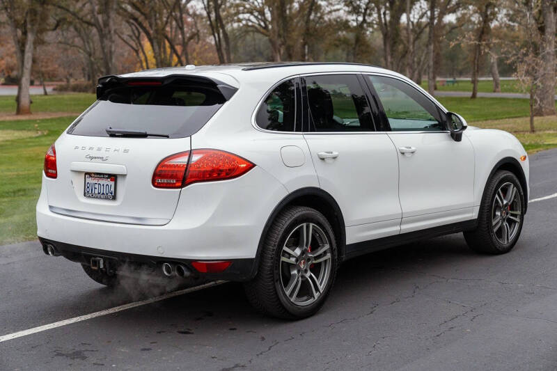 2013 Porsche Cayenne S