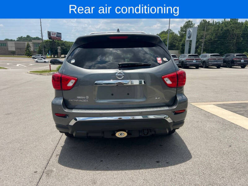 2020 Nissan Pathfinder SV