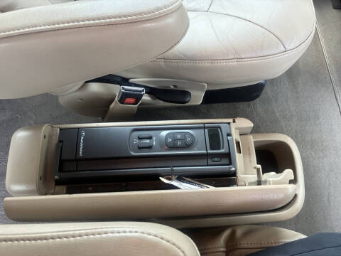 2001 Ford E-Series E-150 XLT