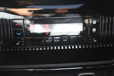 2022 Jeep Wagoneer Series III Carbide