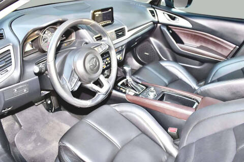 2018 Mazda MAZDA3 Touring