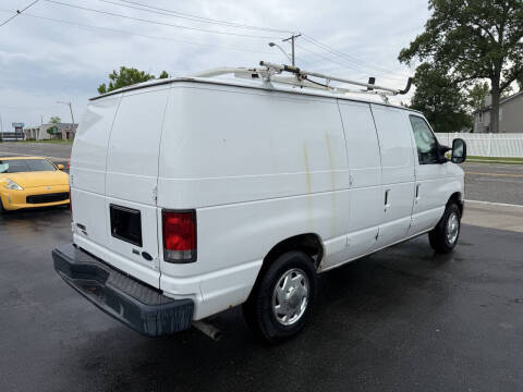 2011 Ford E-Series E-150