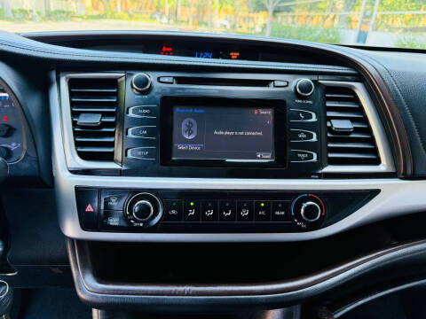 2018 Toyota Highlander LE