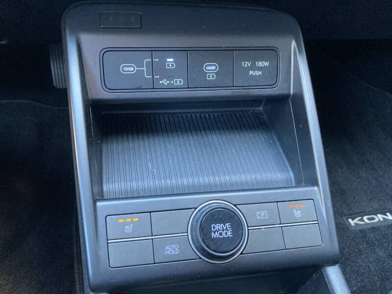 2024 Hyundai Kona Electric SEL