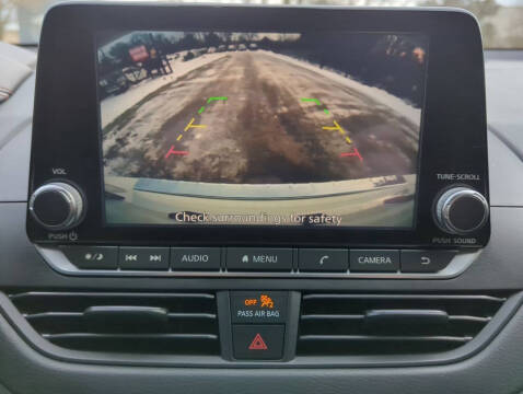 2022 Nissan Altima 2.5 SR