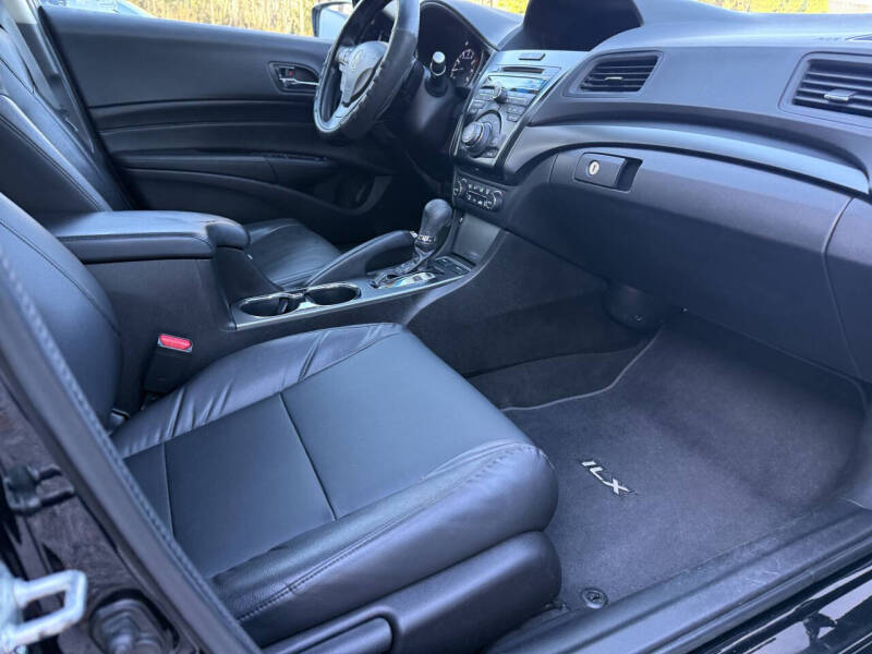 2013 Acura ILX 2.0L w/Tech