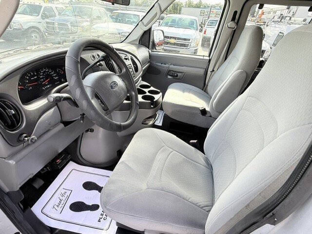 2008 Ford E-Series E-150 XLT