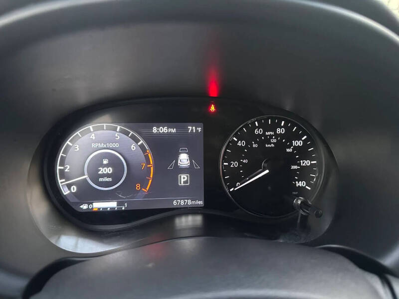 2022 Nissan Kicks SR