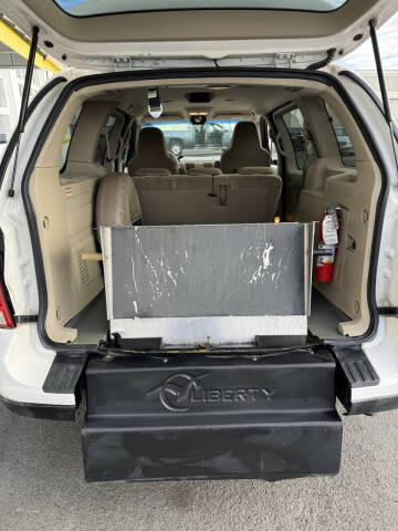 2004 Ford Freestar S