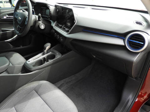 2025 Chevrolet Trax LS