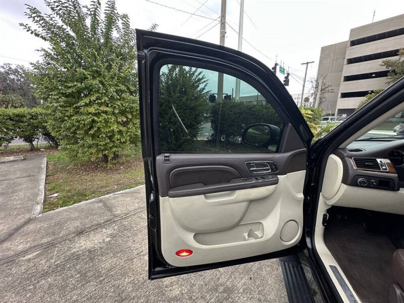 2011 Cadillac Escalade ESV Platinum Edition