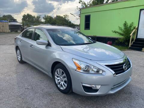 2015 Nissan Altima for sale at Marvin Motors in Kissimmee FL