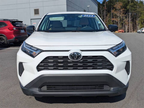 2023 Toyota RAV4 LE