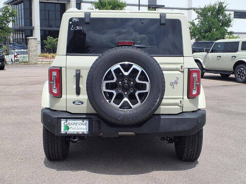 2026 Ford Bronco Outer Banks
