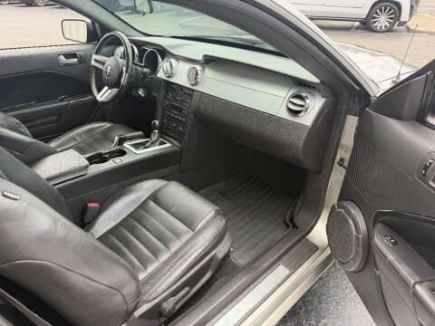 2009 Ford Mustang GT Deluxe