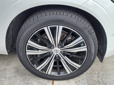 2023 Volvo XC60 B5 Plus Bright Theme