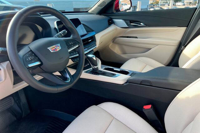 2025 Cadillac CT4 Premium Luxury