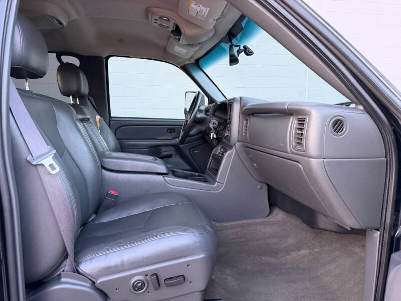2004 GMC Sierra 2500HD SLT