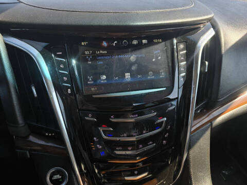 2017 Cadillac Escalade Luxury