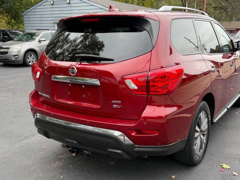 2020 Nissan Pathfinder SV