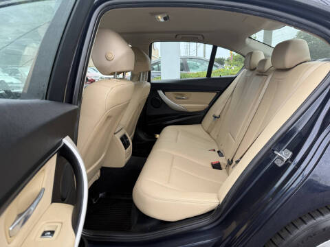 2017 BMW 3 Series 320i