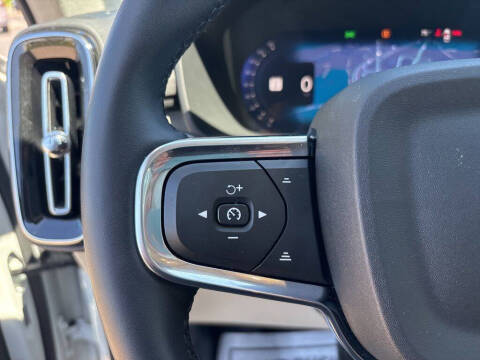 2026 Volvo XC40 B5 Plus