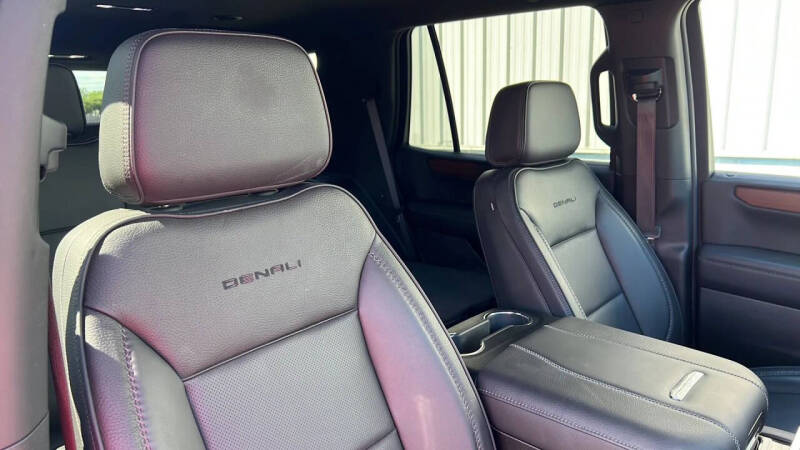 2025 GMC Yukon Denali