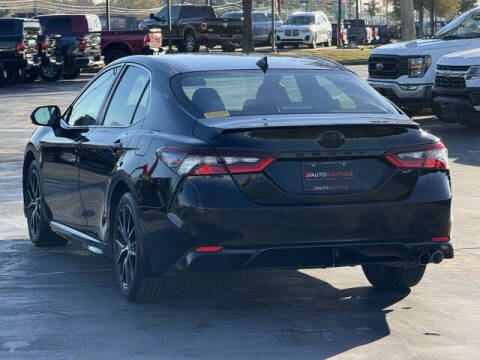 2024 Toyota Camry SE