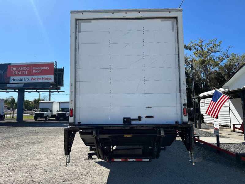 2022 Freightliner M2 106