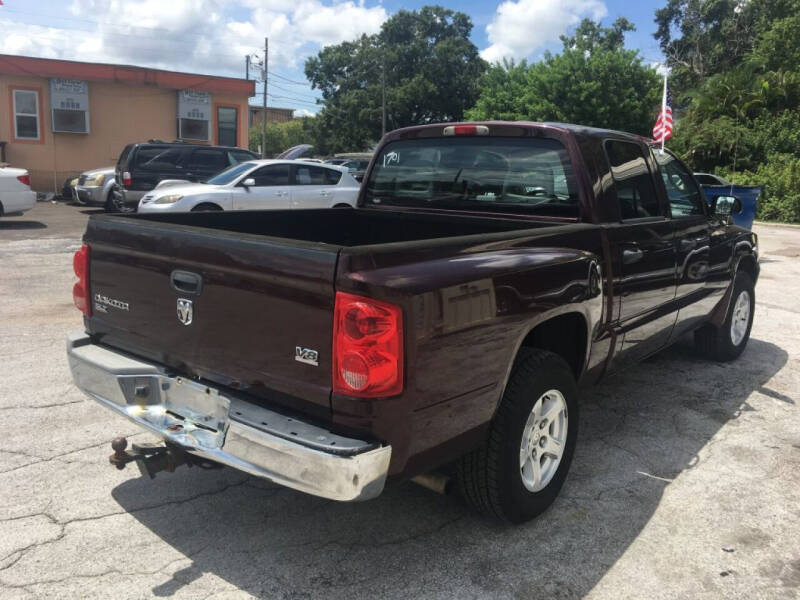 2005 Dodge Dakota SLT